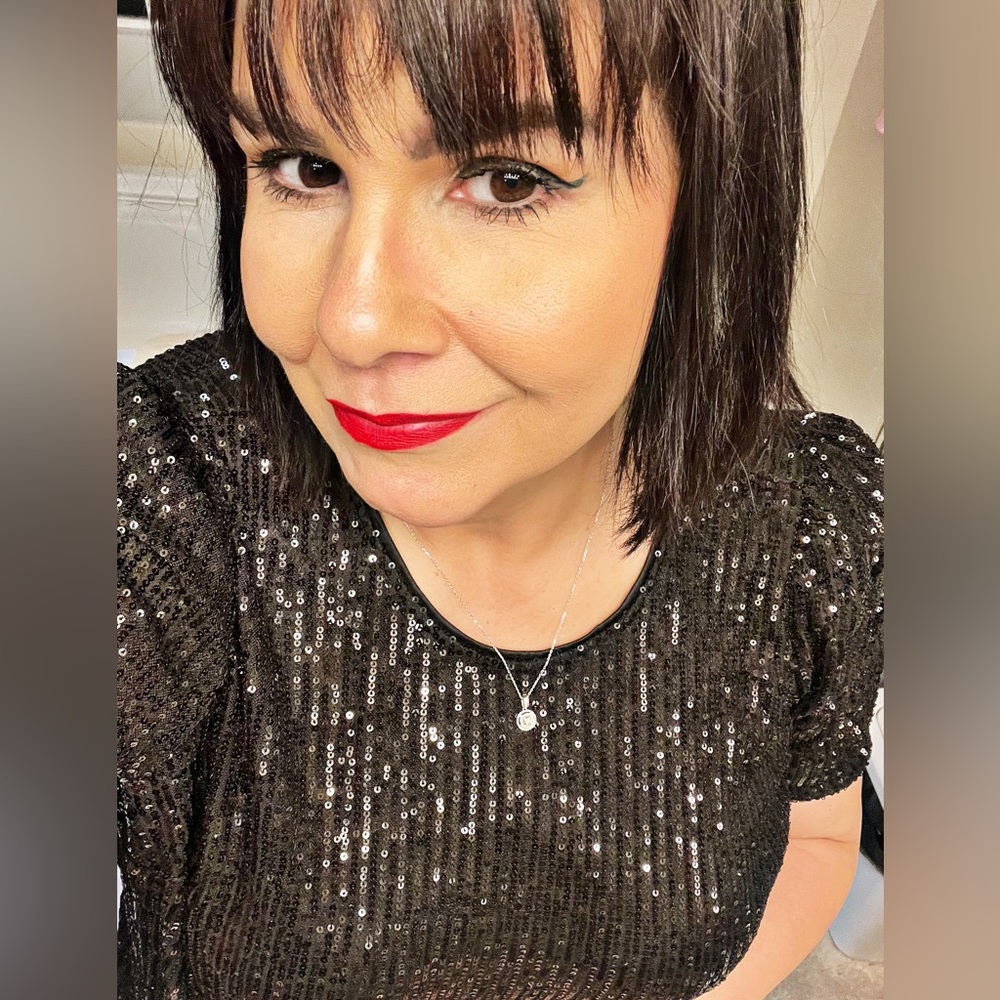 Meet your Posher, Raquel